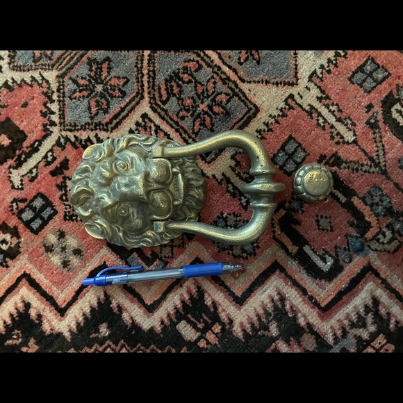 Antique Brass Lion Head Door Knocker circa 1920s - Picture 2 of 2